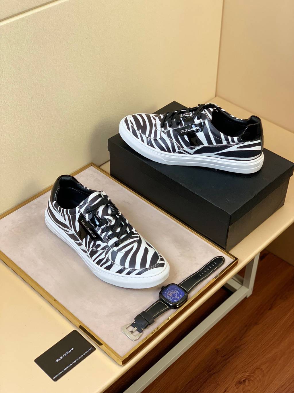 D*G sneaker